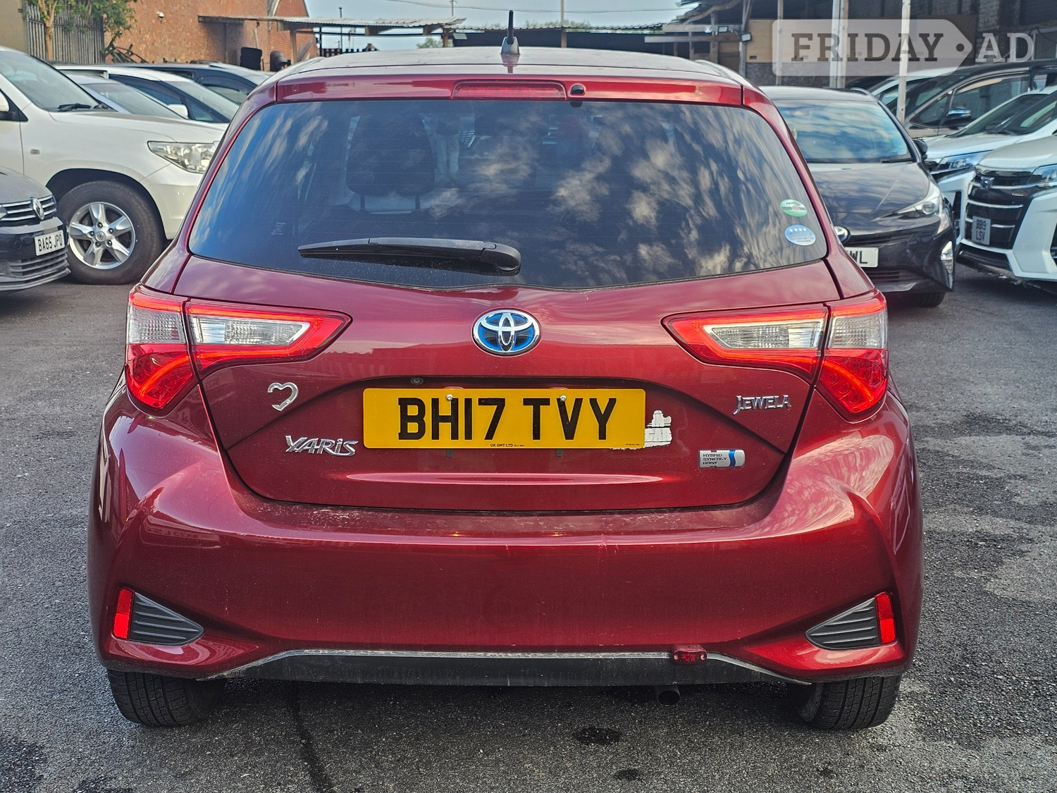 Toyota Yaris 2017 - Cars