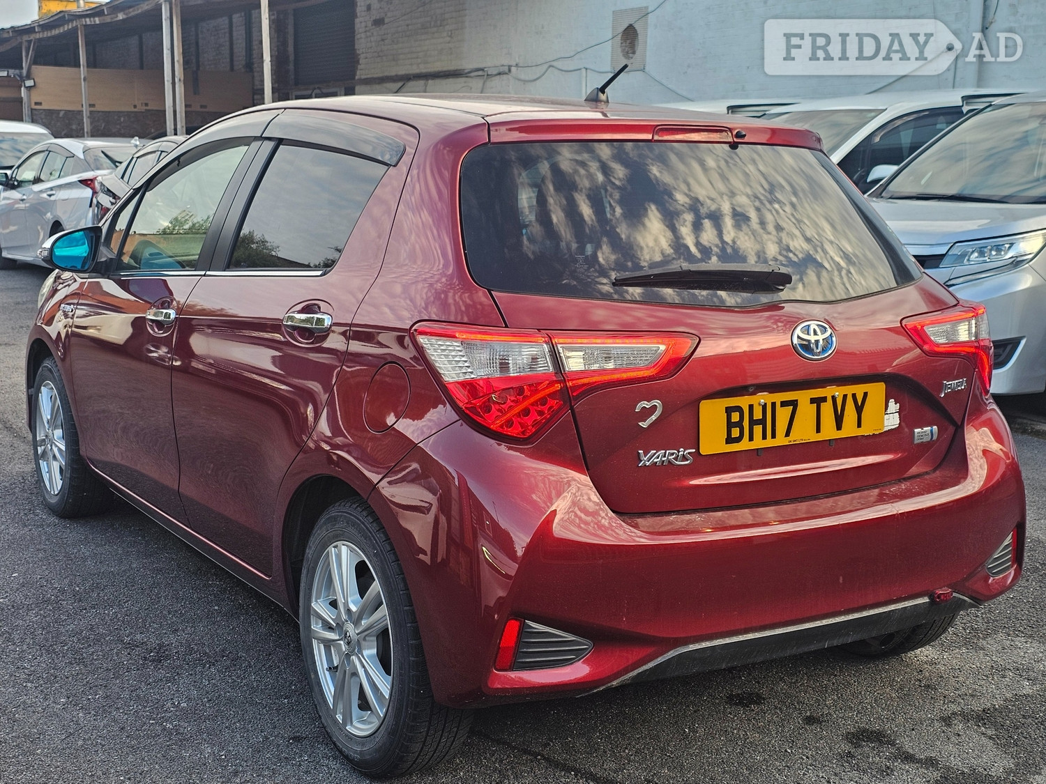 Toyota Yaris 2017 - Cars in Coventry
