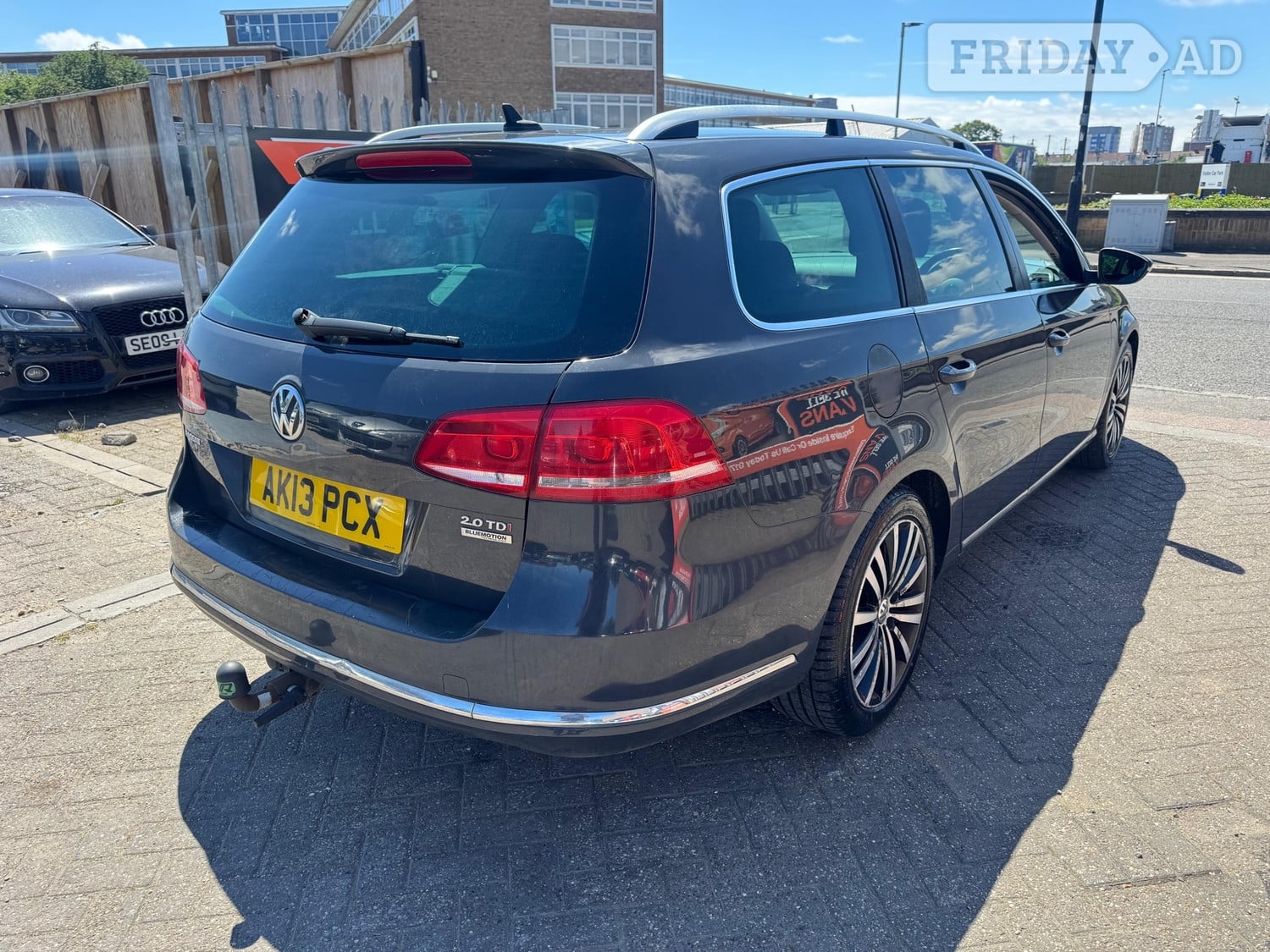 Volkswagen Passat 2013 - Cars in Slough