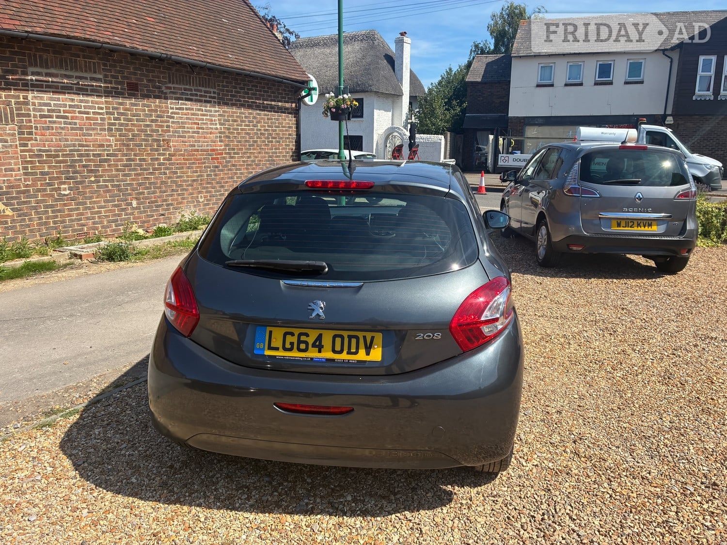 [ berth ]Peugeot 208