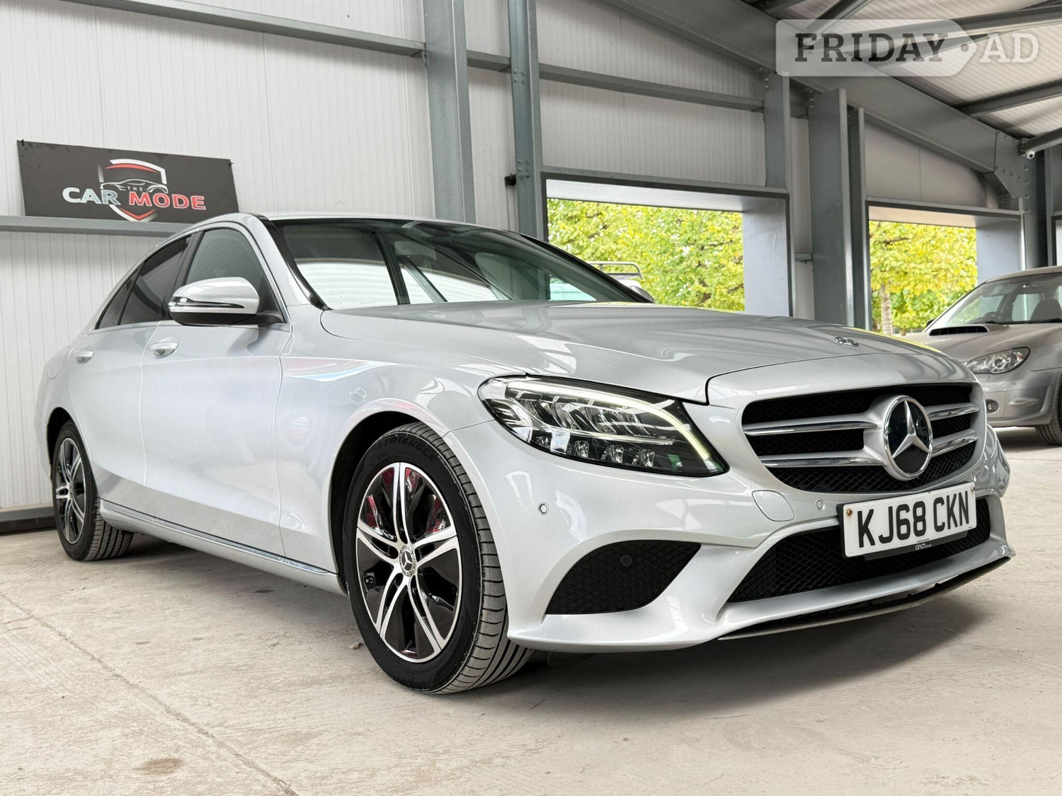 [ berth ]Mercedes-Benz C Class