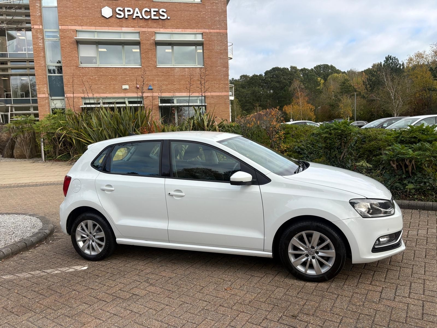 Volkswagen Polo 2015 - Cars in Fareham