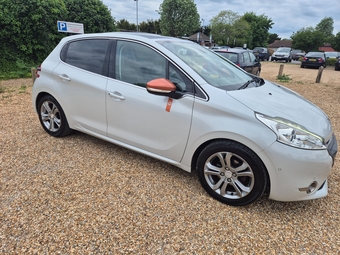 Peugeot 208 2014