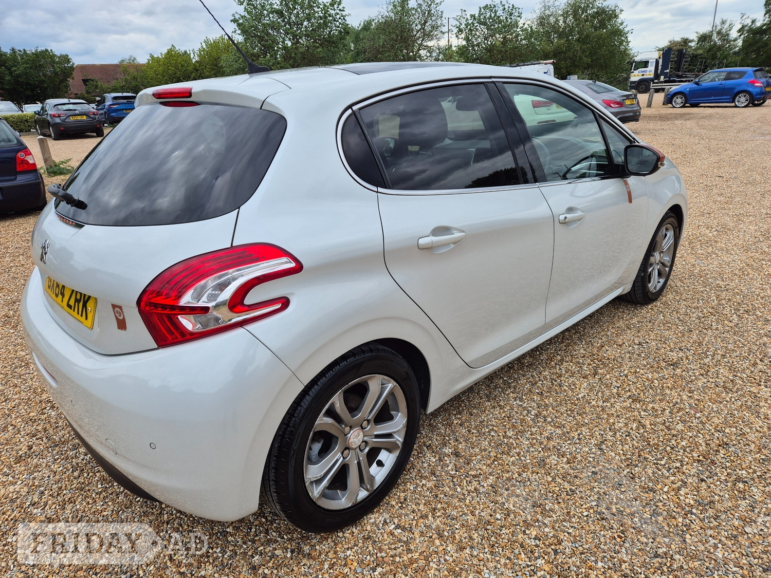 Peugeot 208 2014 - Cars