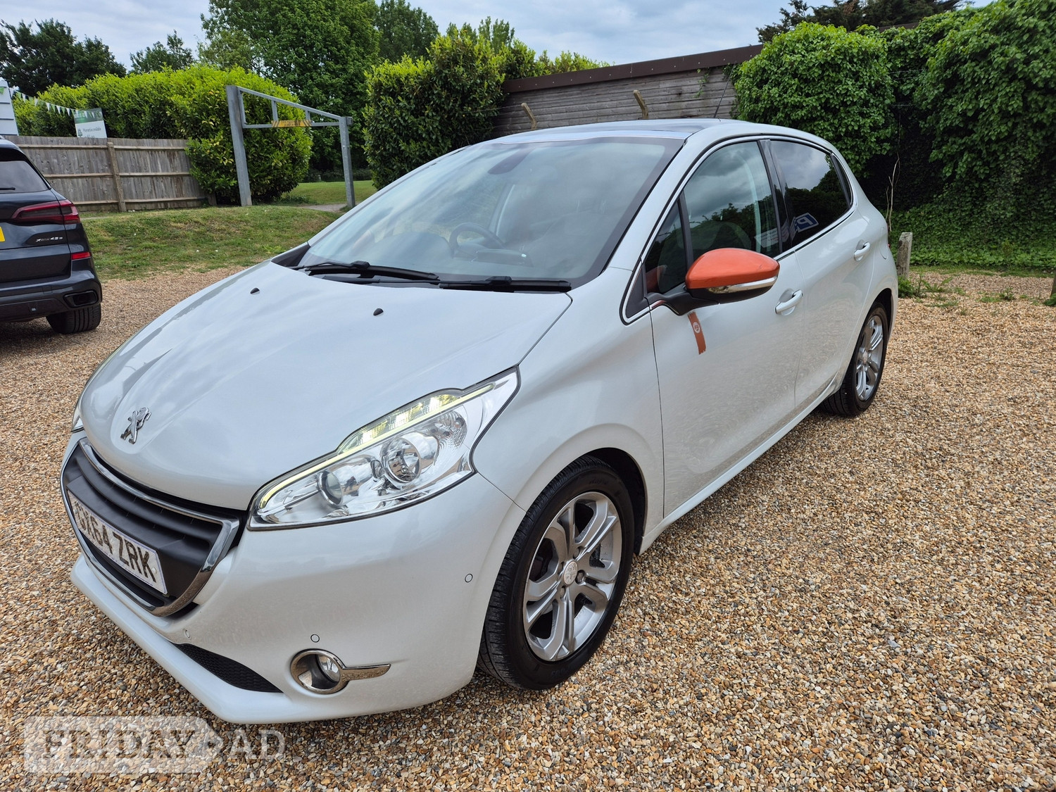 [ berth ]Peugeot 208