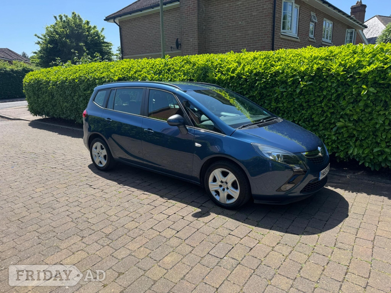 Vauxhall Zafira Tourer 2016 in Croydon