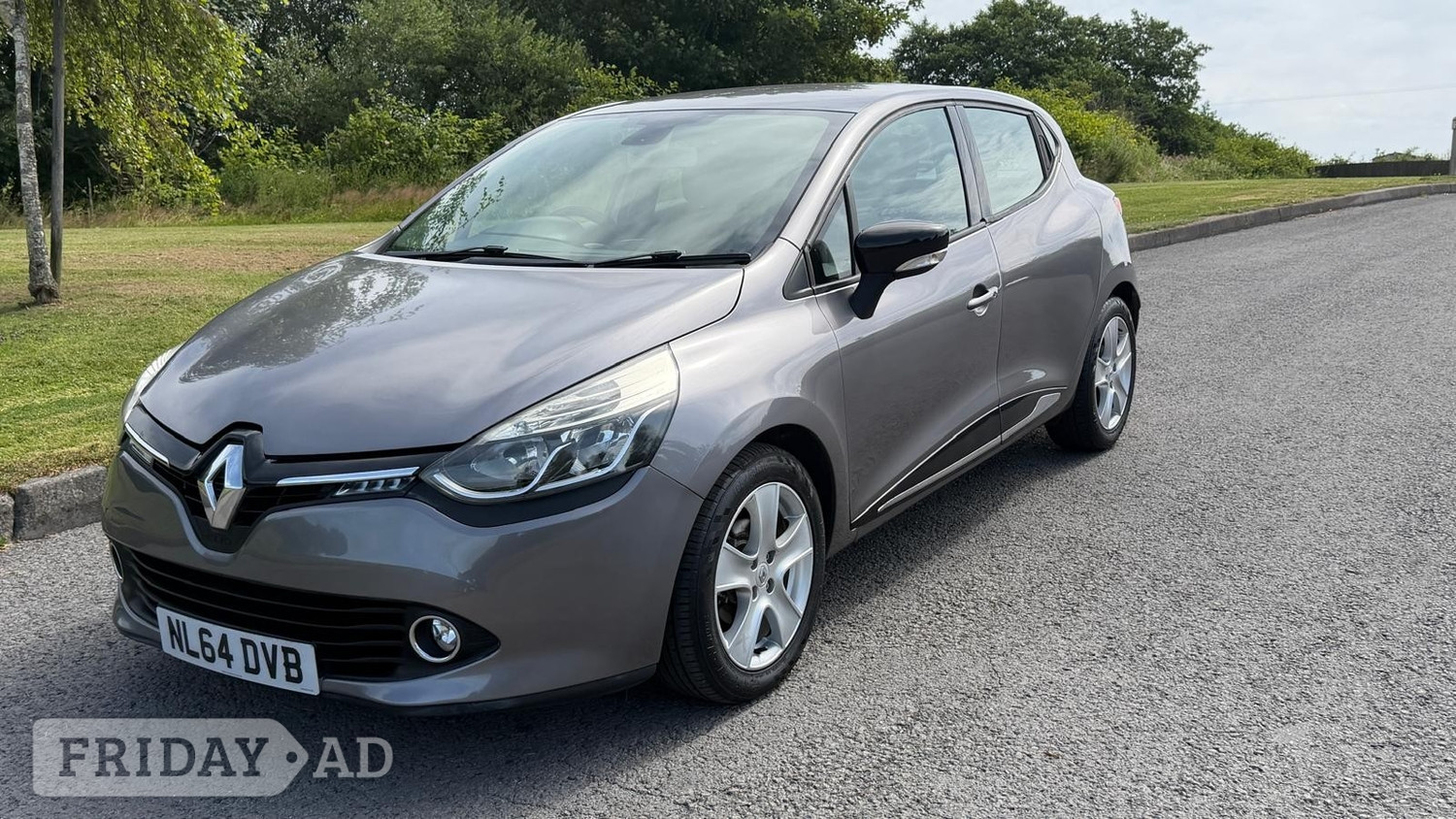 Renault Clio 2014 in Swansea