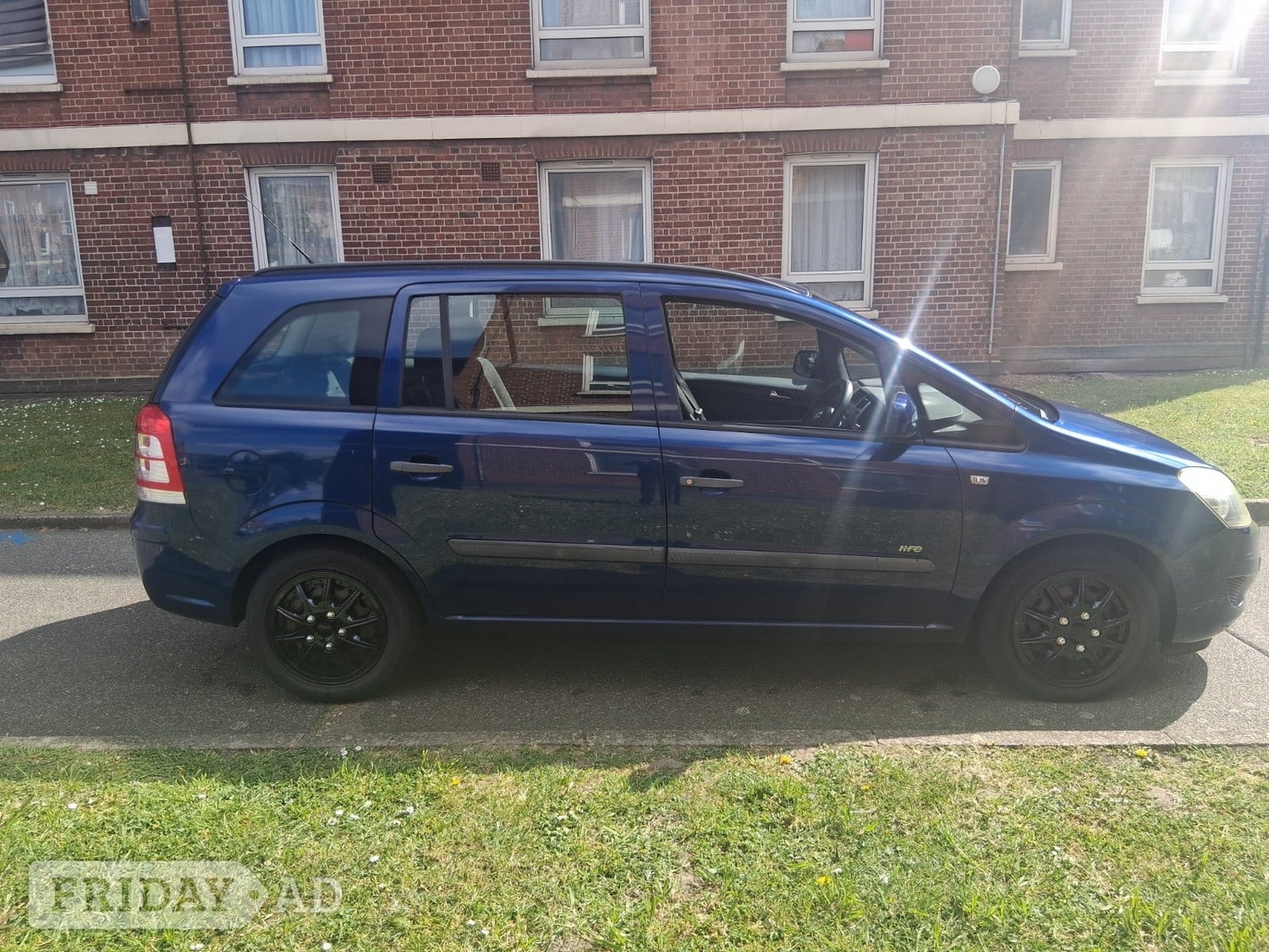 Vauxhall Zafira 2010 - Cars