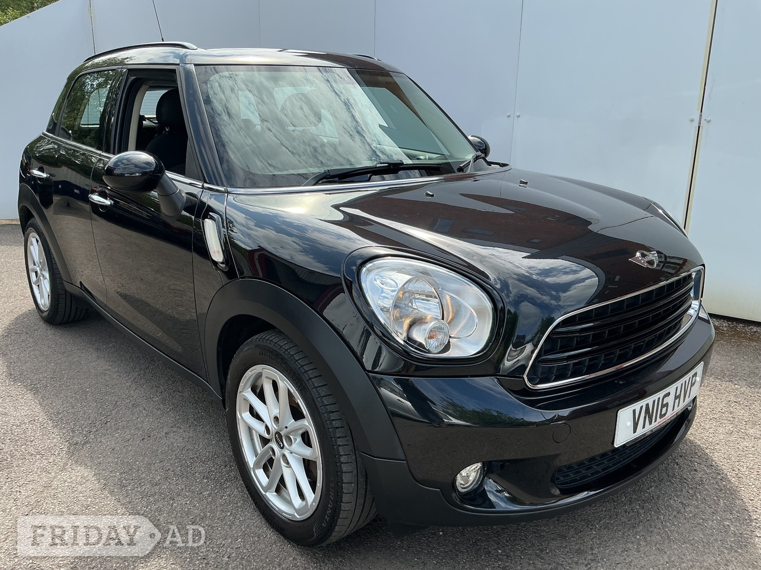 Mini Countryman 2016 - Cars in Porth