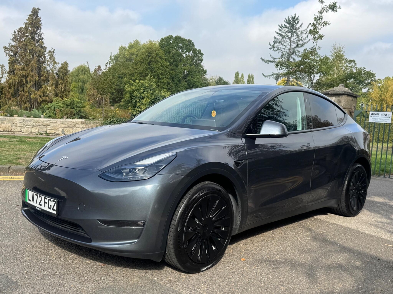 [ berth ]Tesla Model Y