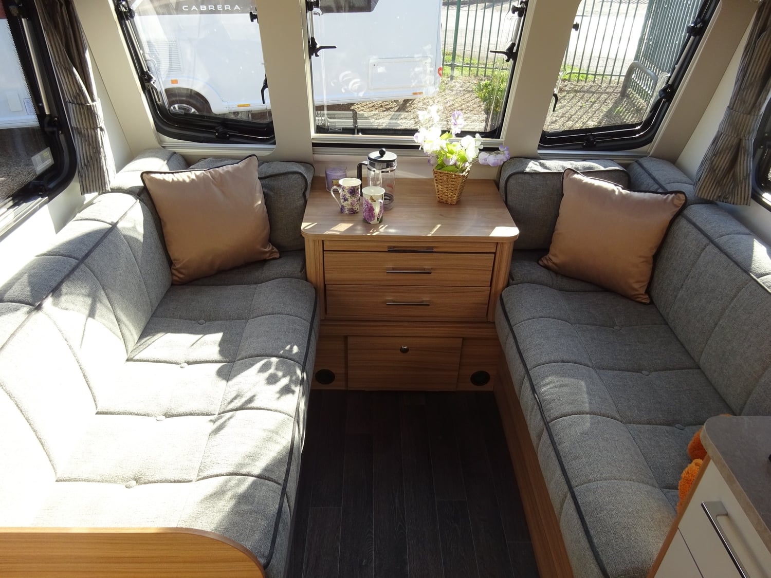 Bailey Phoenix 2024 - Motorhomes & Caravans