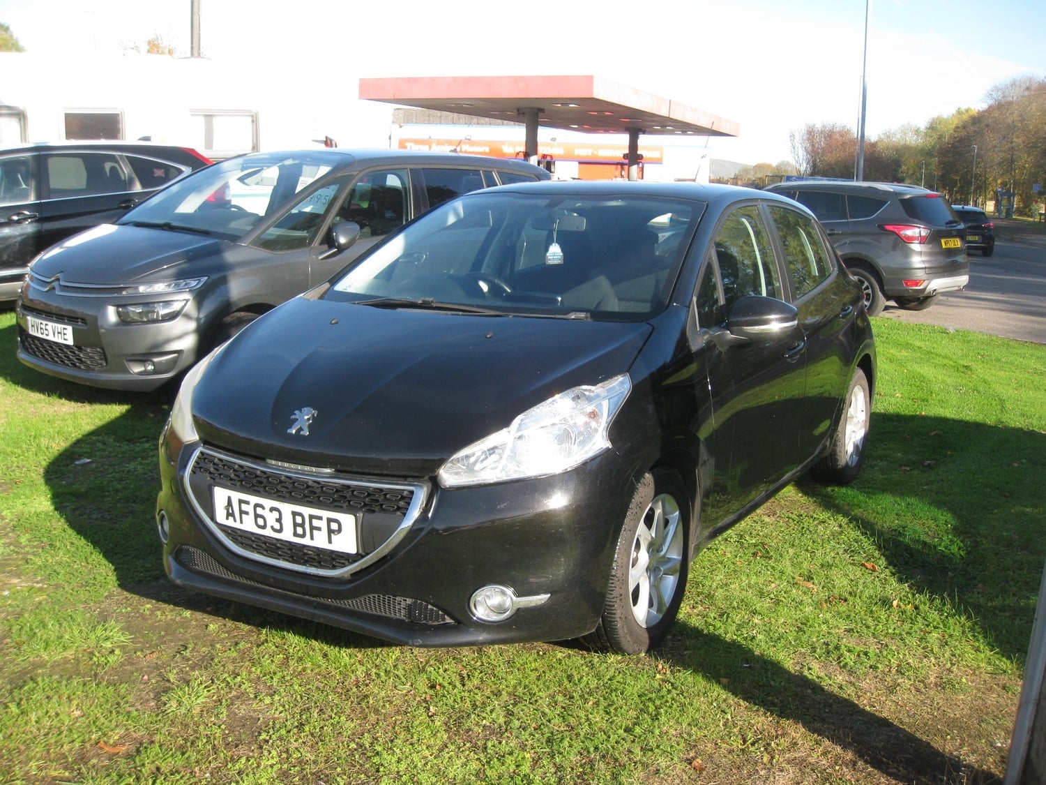 [ berth ]Peugeot 208