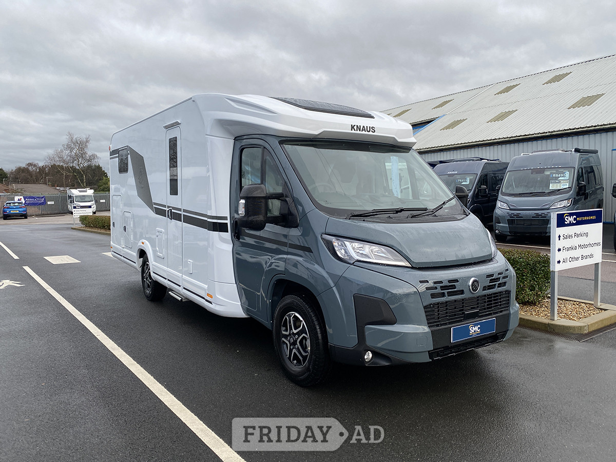 Knaus Live Ti Platinum Selection 700 MEG 2026 for sale in Newark
