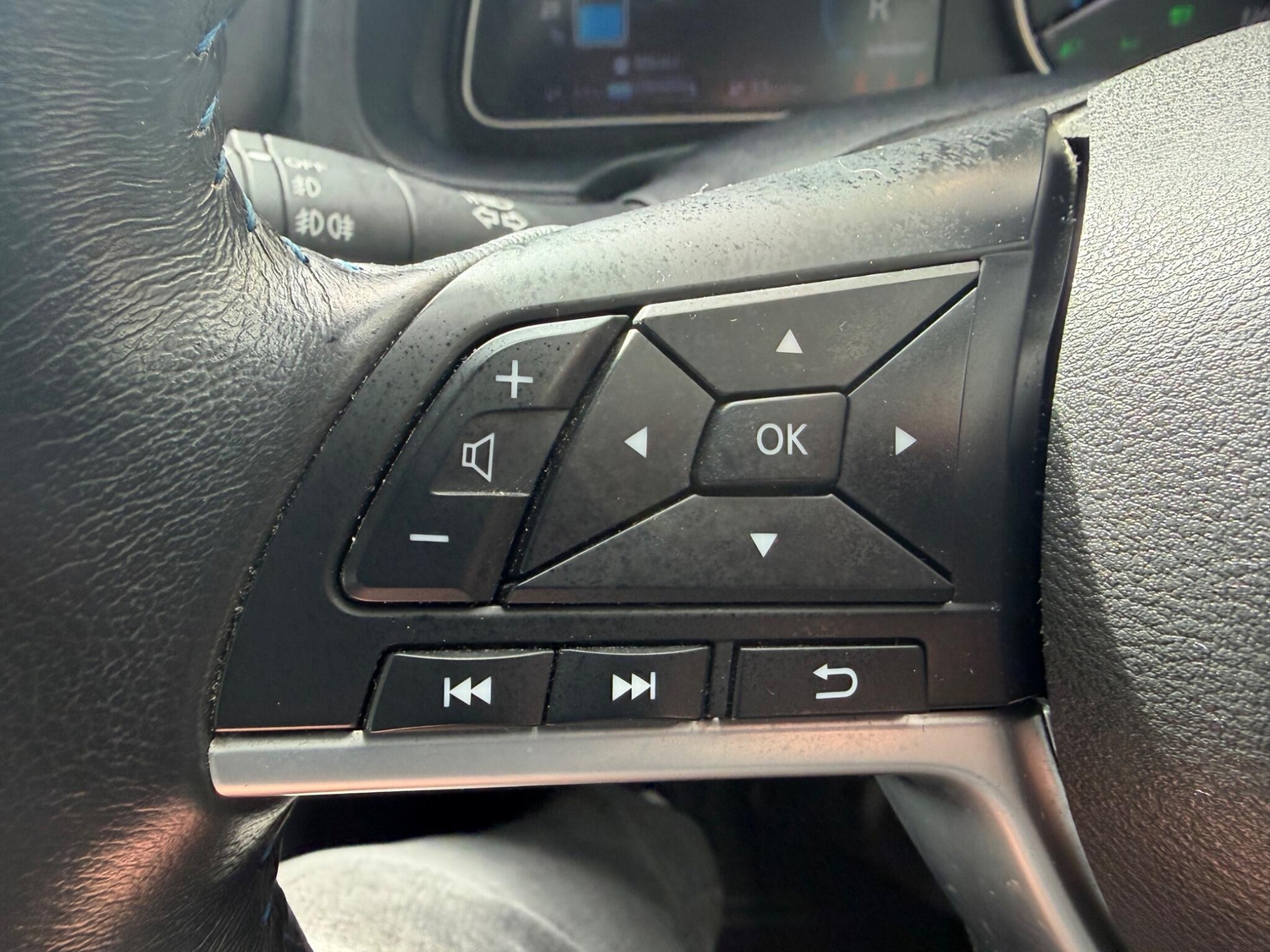 Nissan LEAF 2021 - Cars