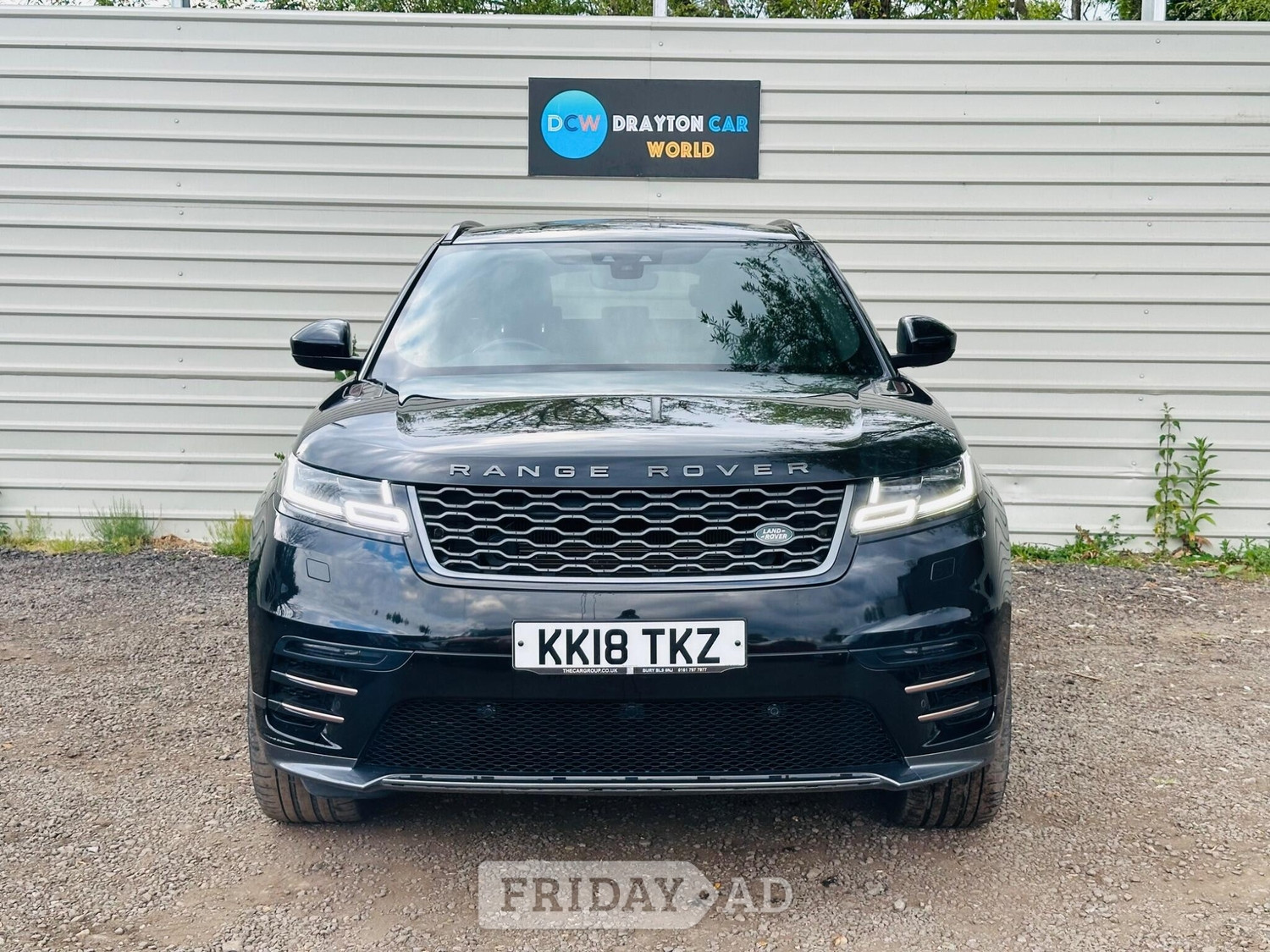 [ berth ]Land Rover Range Rover Velar