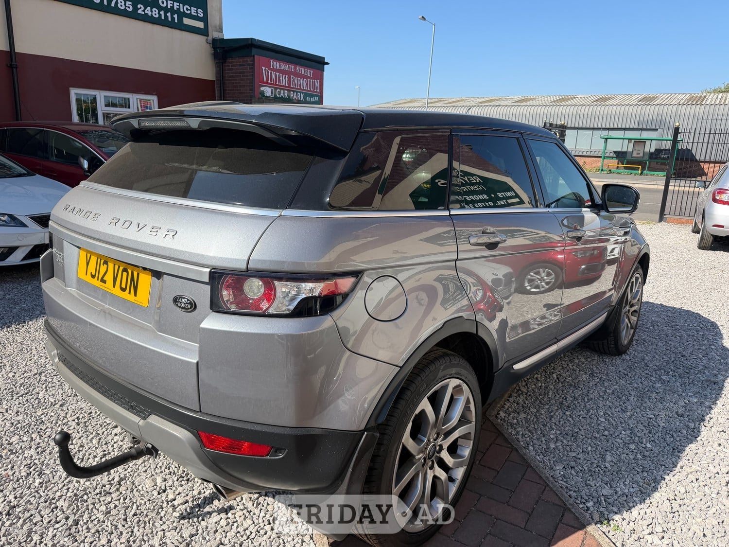 [ berth ]Land Rover Range Rover Evoque
