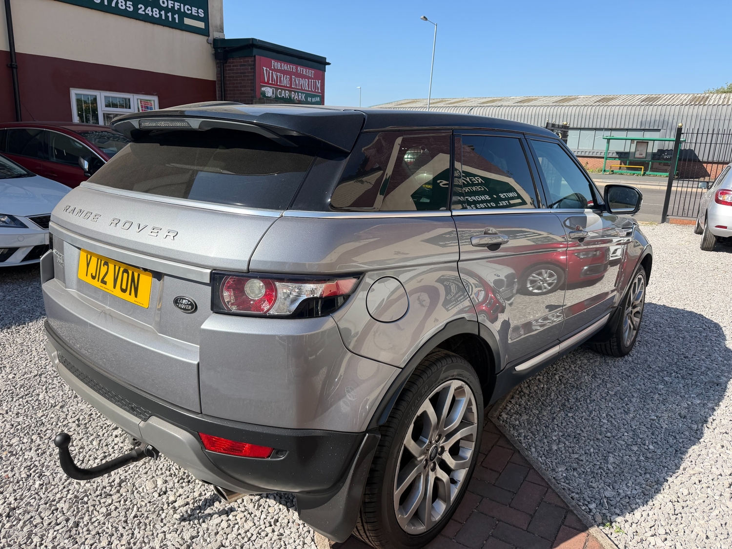 [ berth ]Land Rover Range Rover Evoque