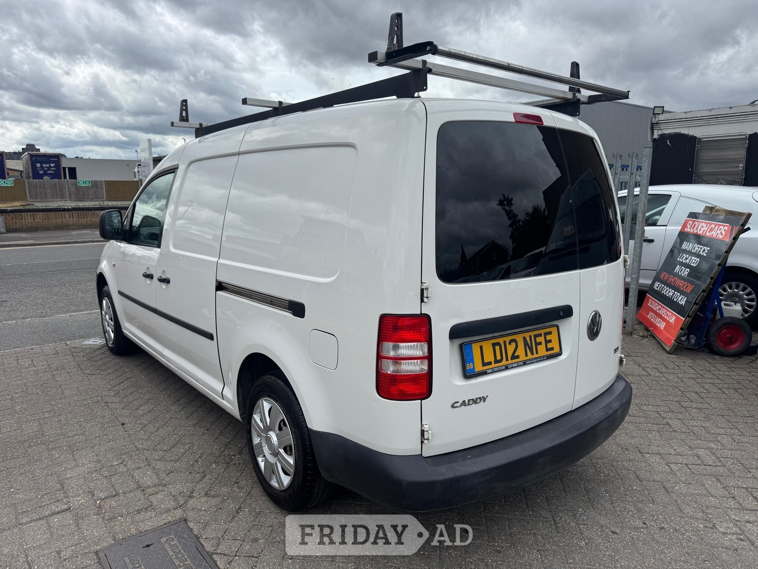 [ berth ]Volkswagen Caddy Maxi