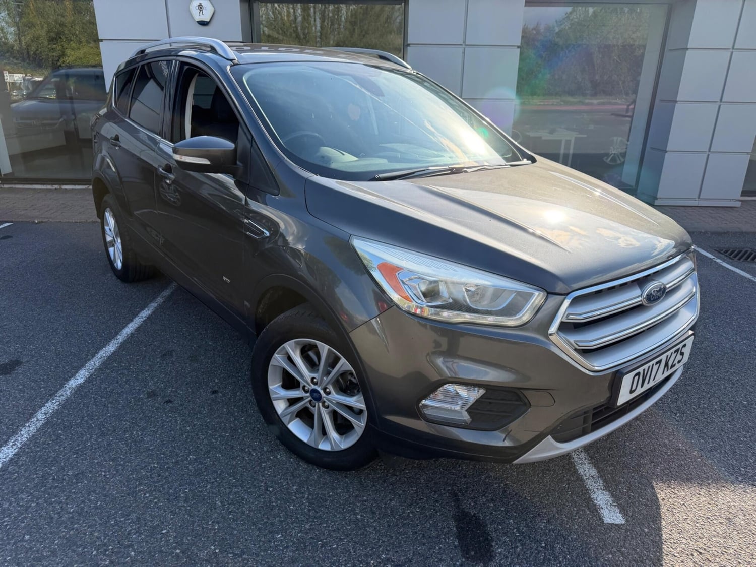 [ berth ]Ford Kuga