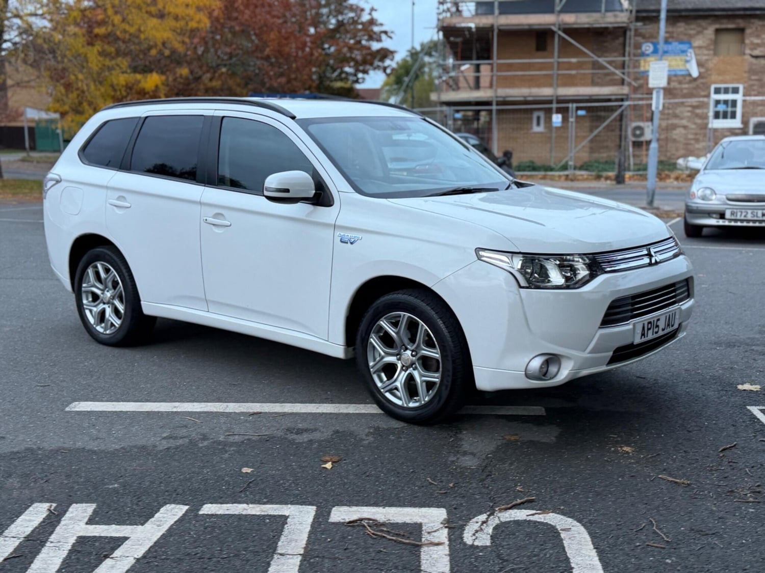 Mitsubishi Outlander 2015 - Cars