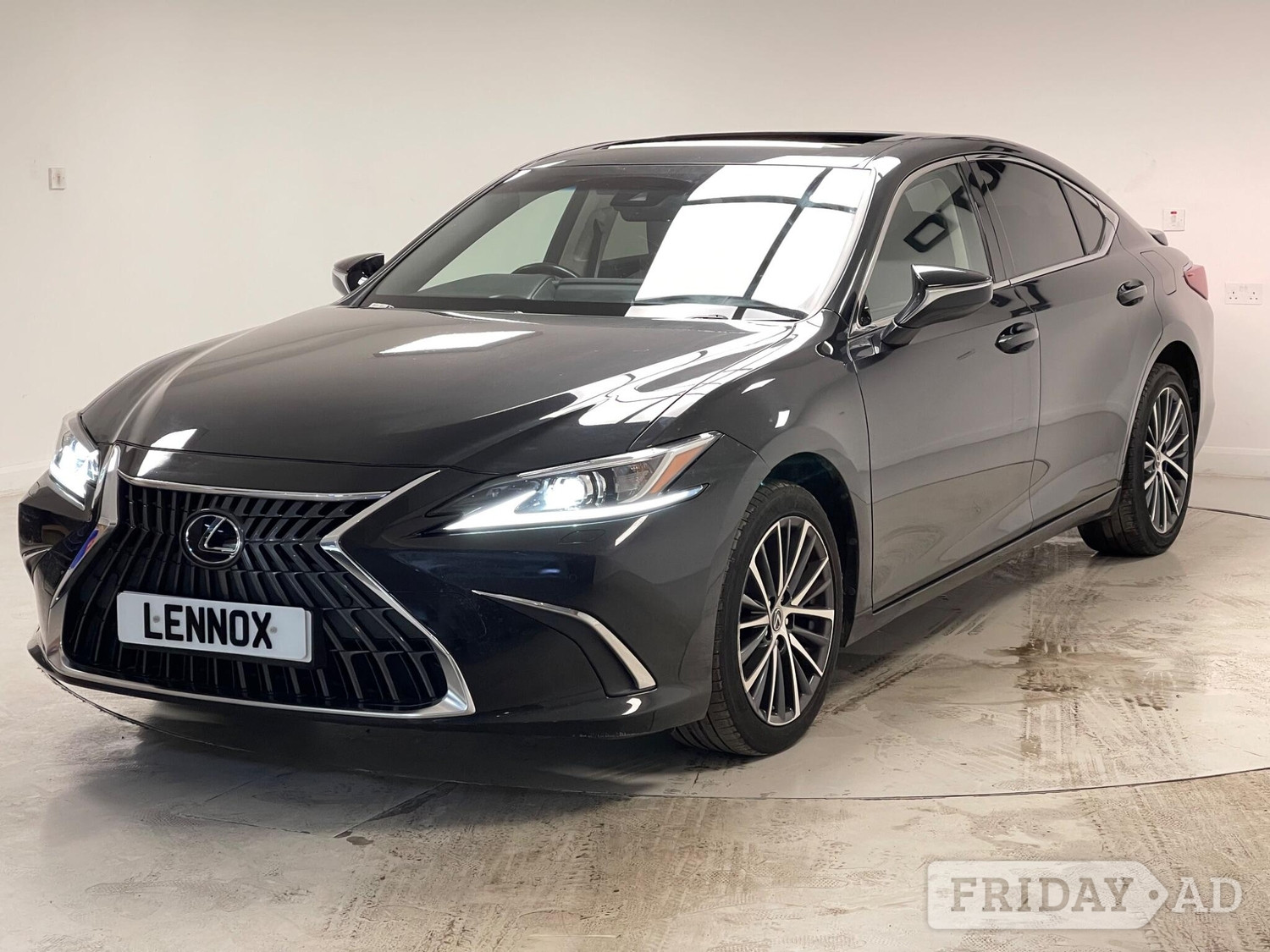 [ berth ]Lexus ES