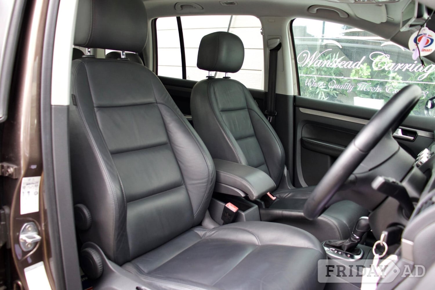 Volkswagen Touran 2014 - Cars in Waltham Forest