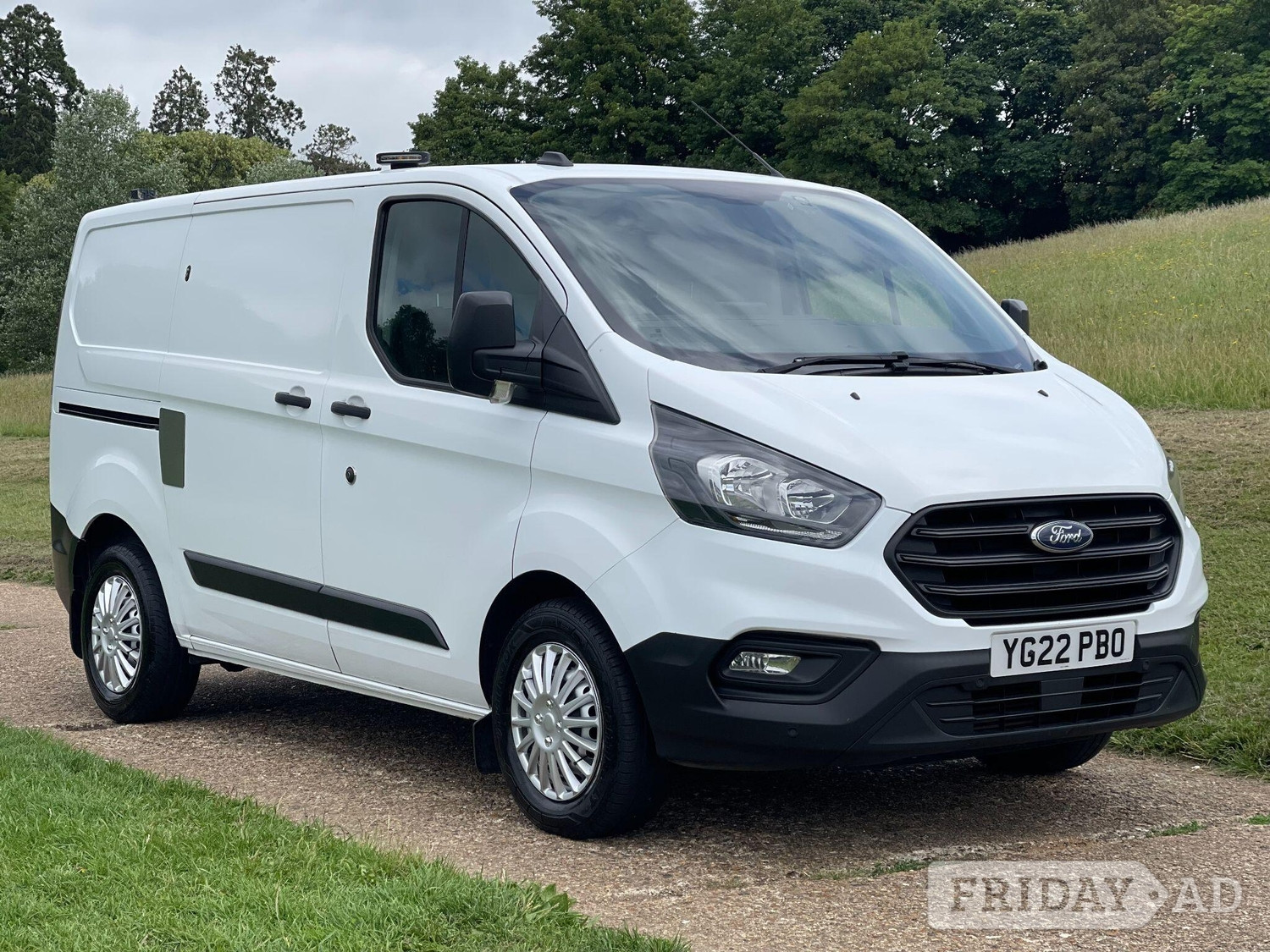 [ berth ]Ford Transit Custom
