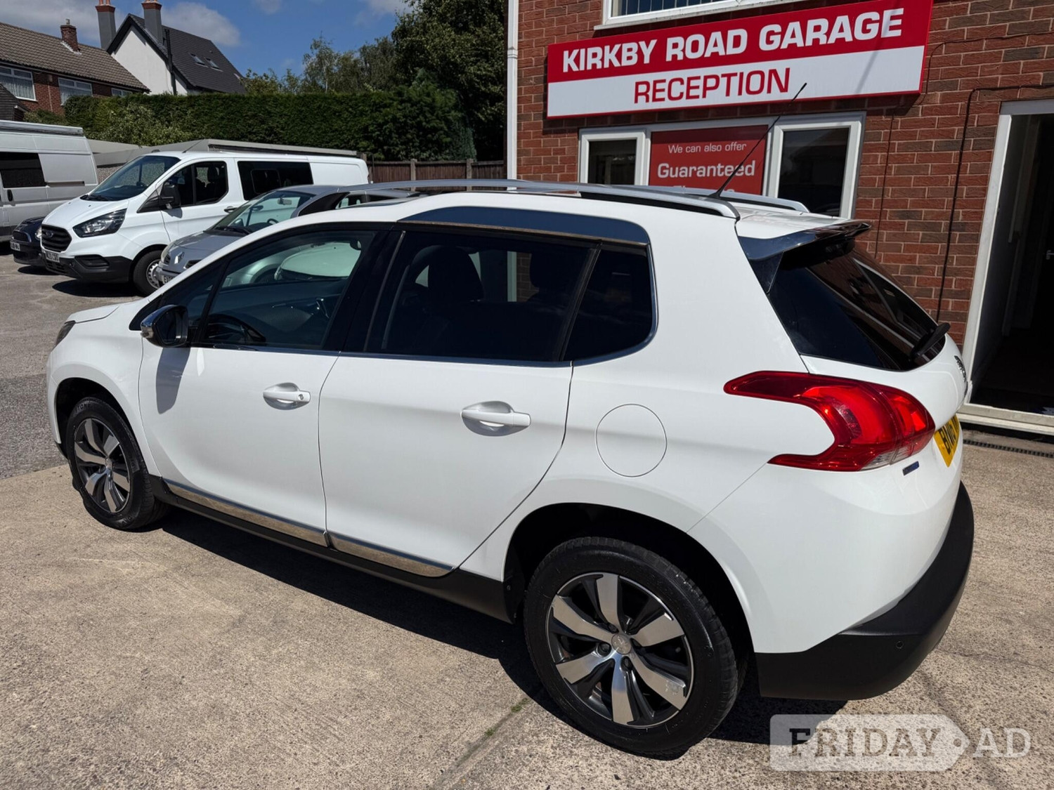 [ berth ]Peugeot 2008
