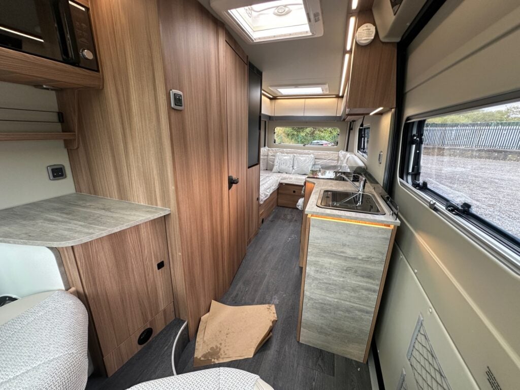 [2 berth ]Auto-Trail 635 V-Line Sport