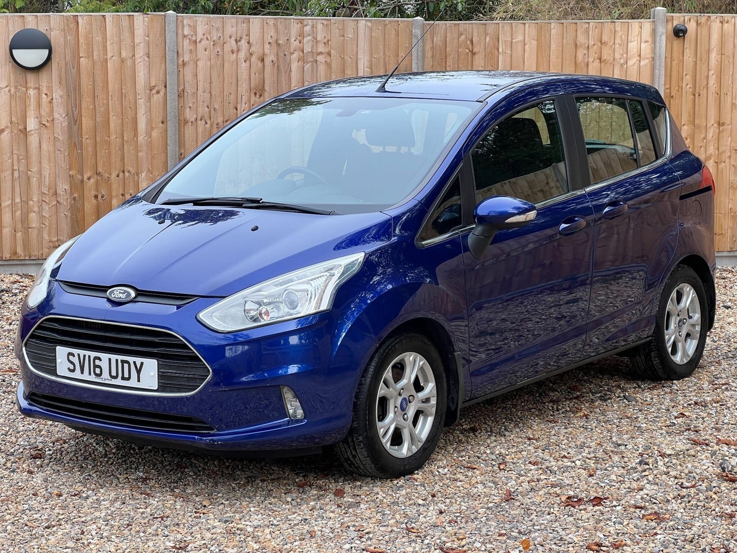 Ford B-MAX 2016 - Cars in Cranleigh