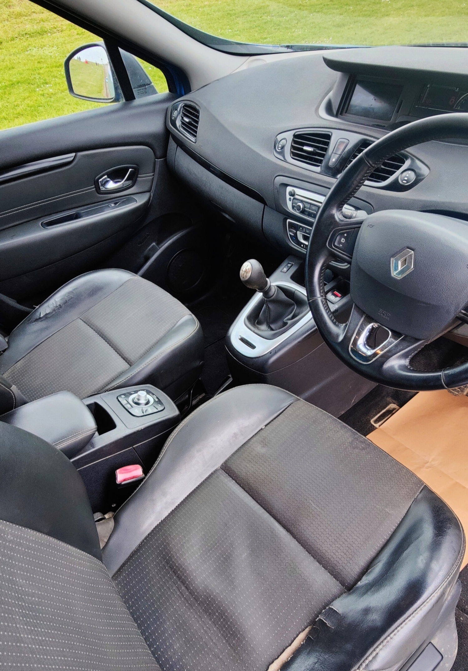 Renault Grand Scenic 2015 - Cars in Arundel