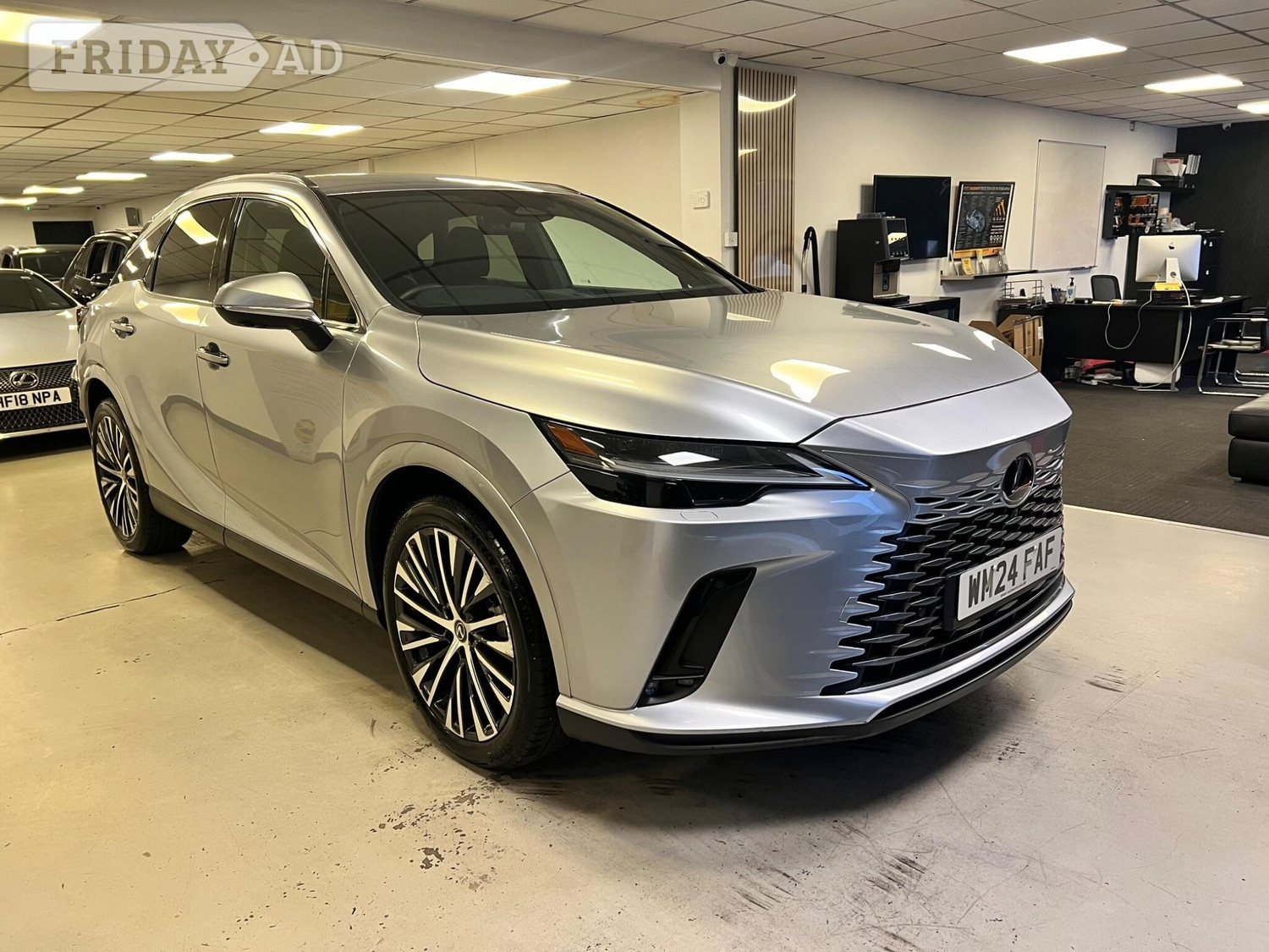 [ berth ]Lexus RX