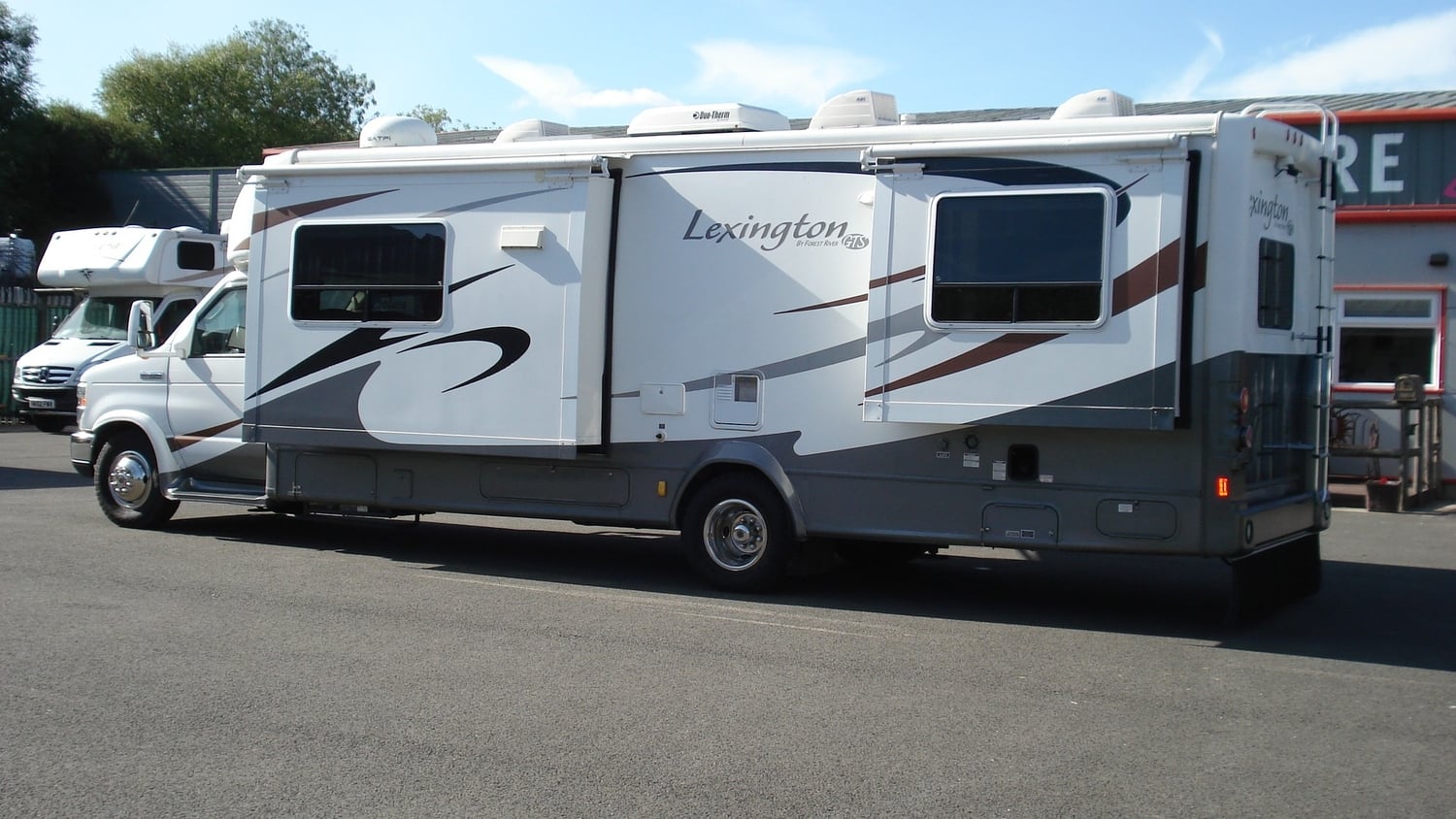 Forest River Lexington 2009 - Motorhomes & Caravans in Bicester
