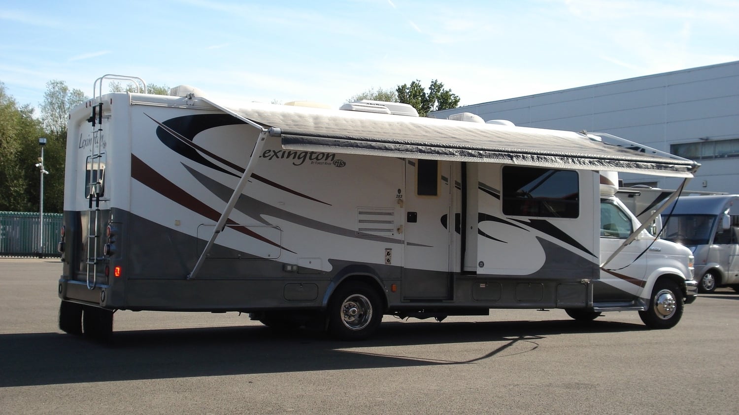 Forest River Lexington 2009 - Motorhomes & Caravans