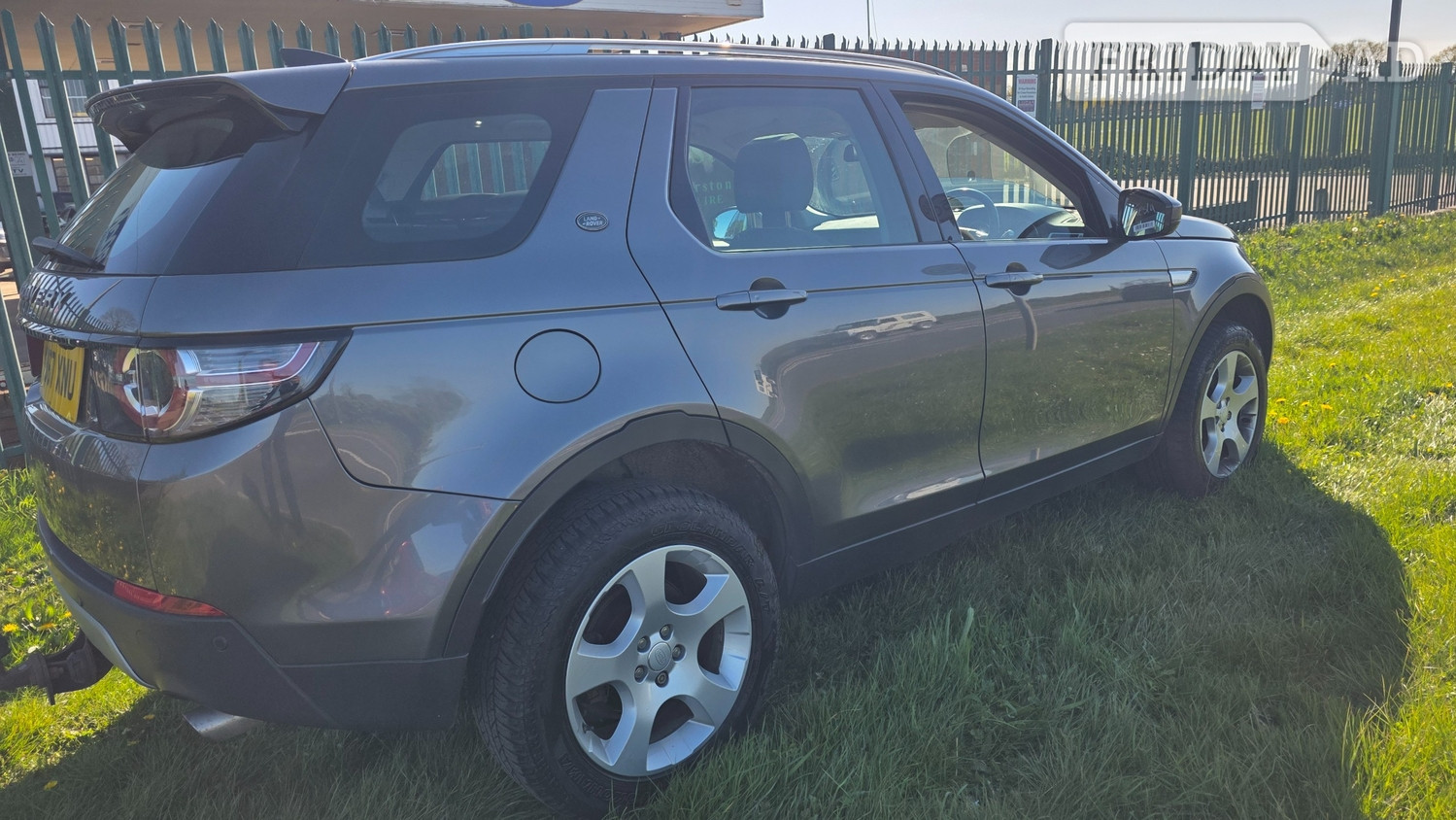 Land Rover Discovery Sport 2017 - Cars in Atherstone