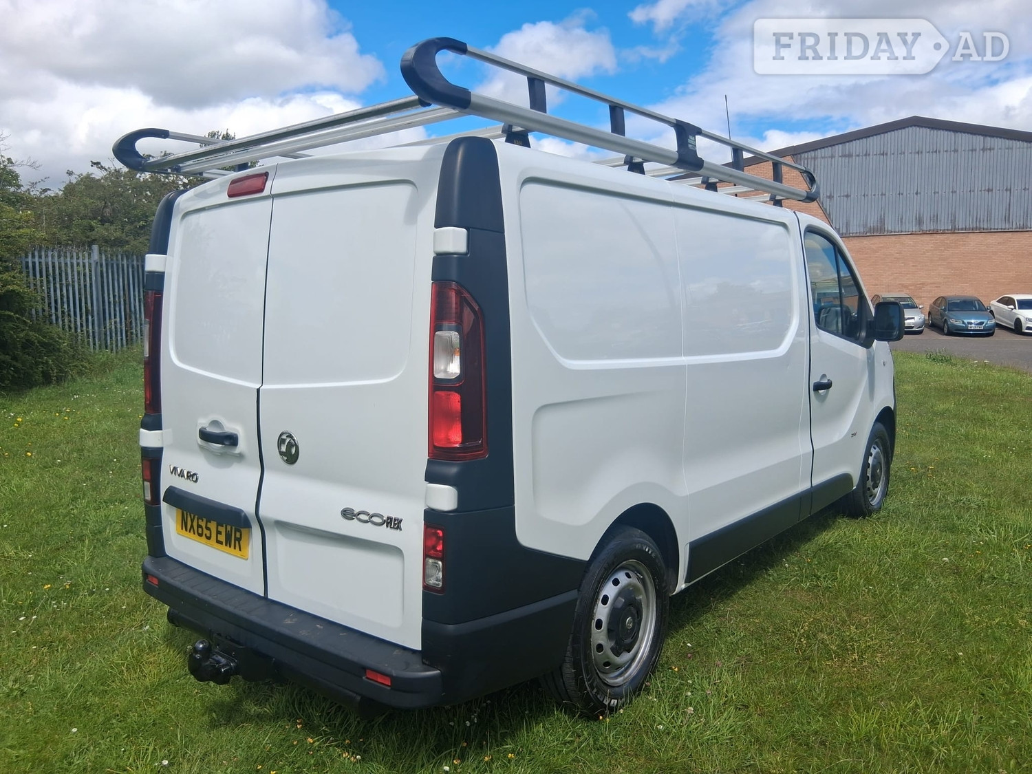 Vauxhall Vivaro 2015 - Vans & Commercial Vehicles