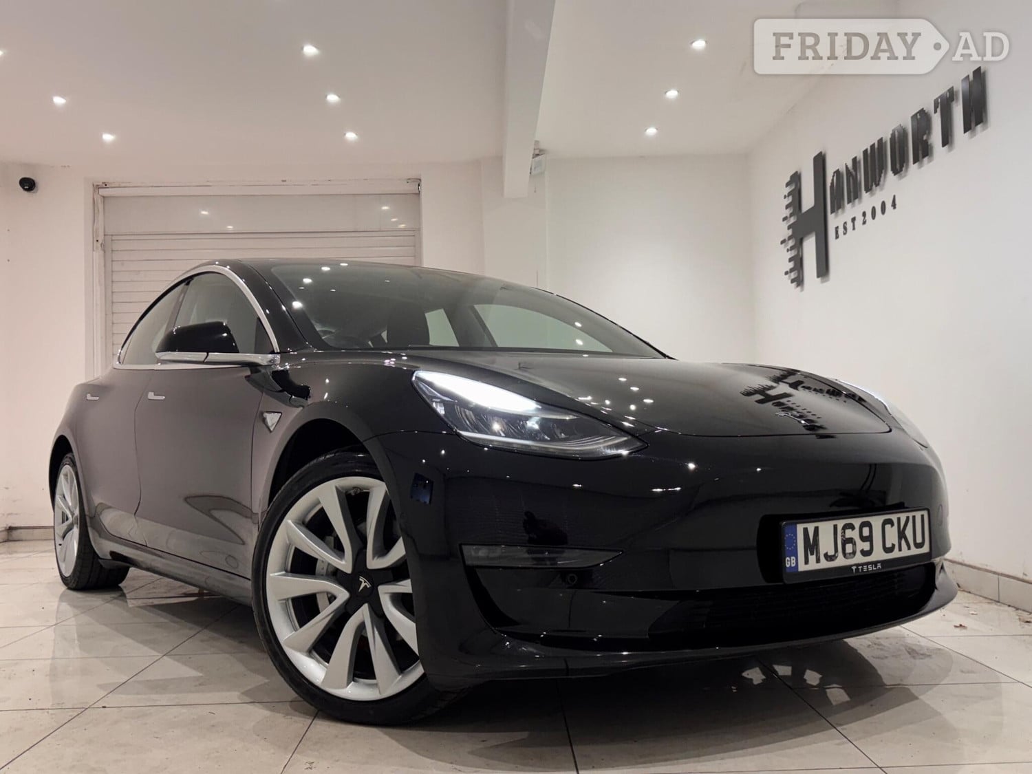 Tesla Model 3 2019 in Hounslow