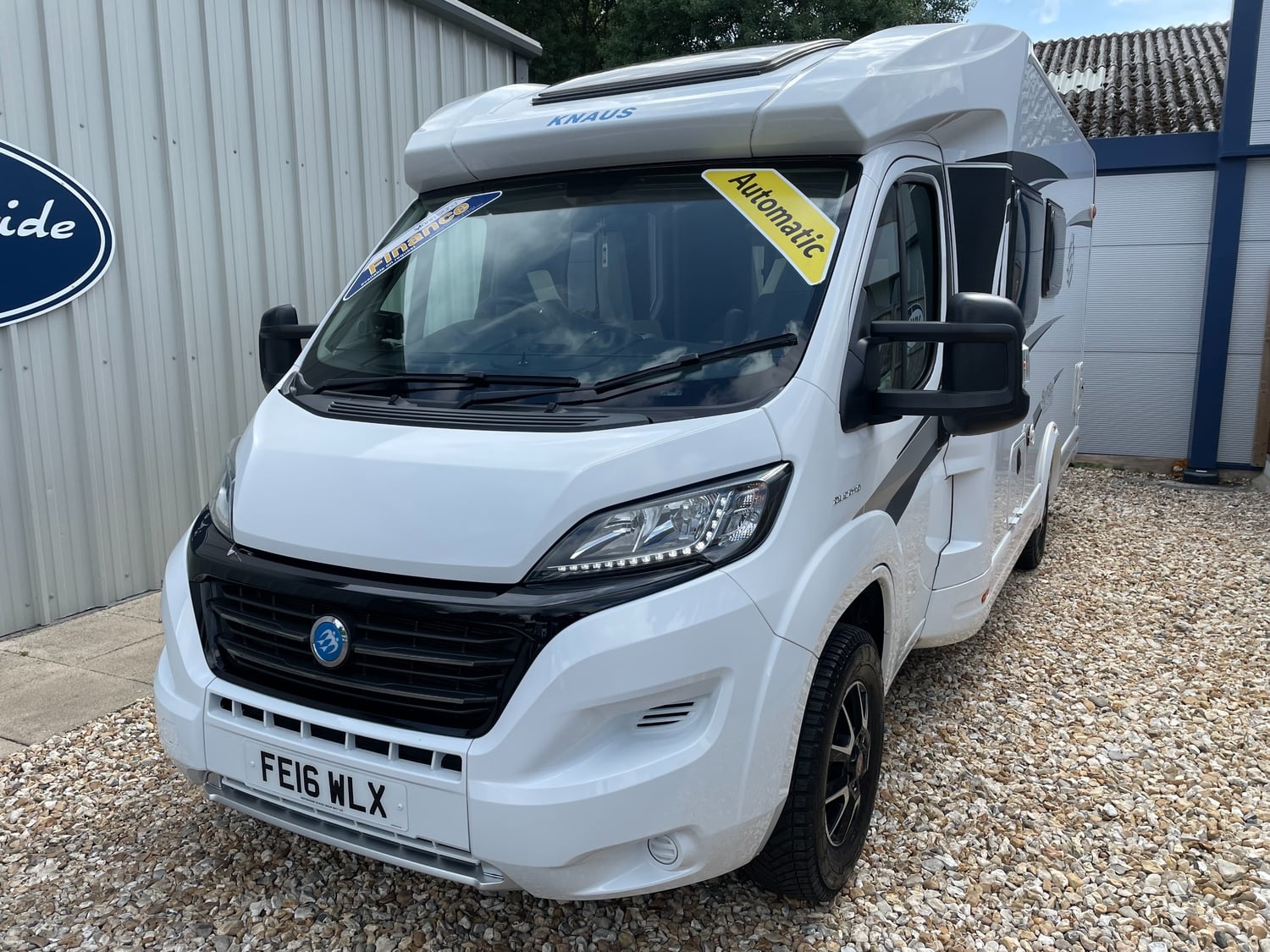 Knaus Sky Ti 650 MF Poole