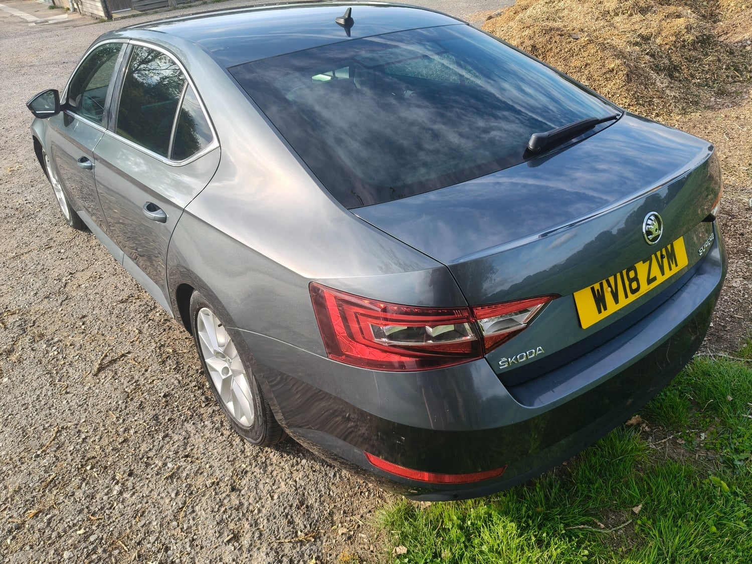 Skoda Superb 2018 - Cars