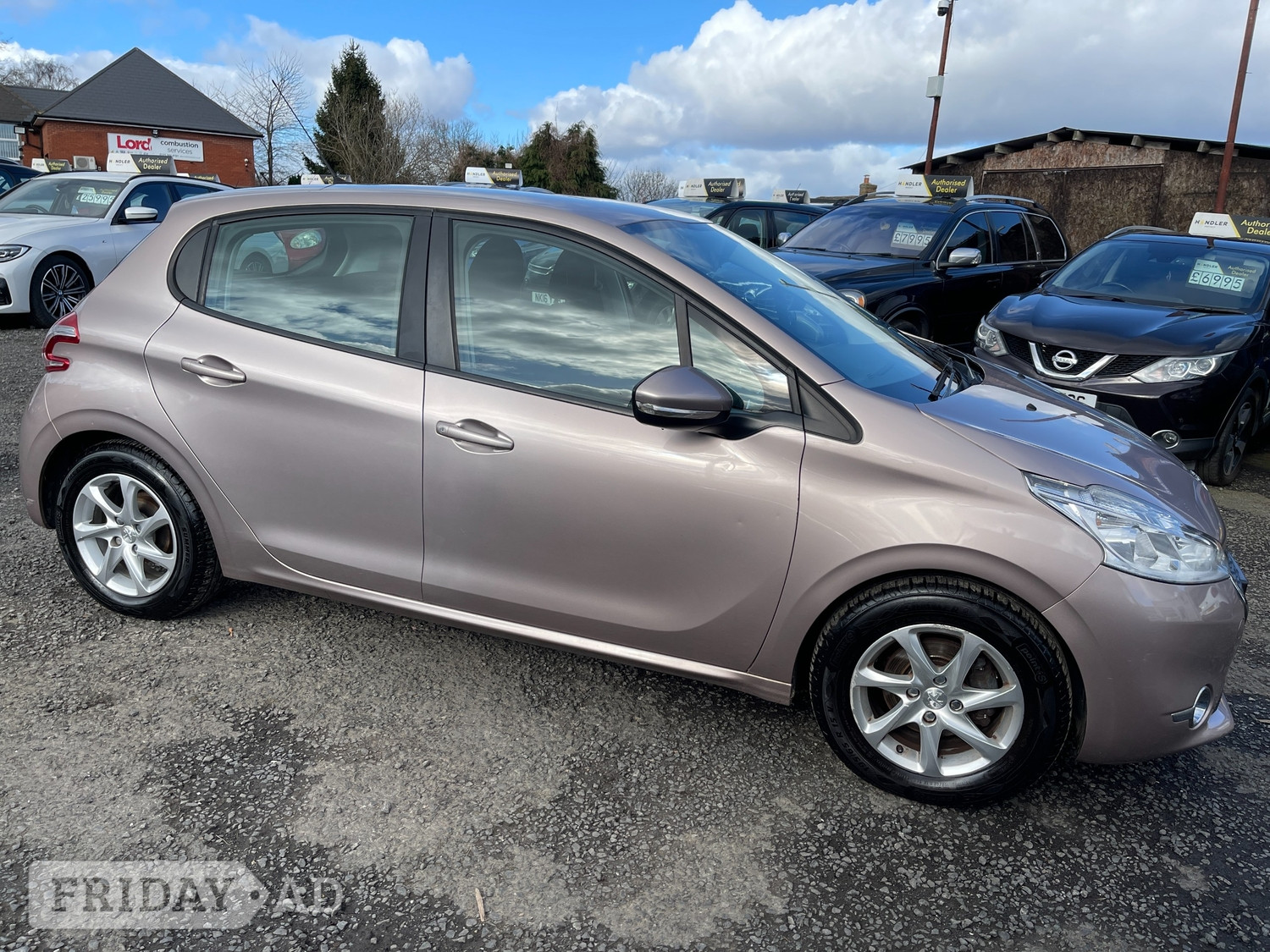Peugeot 208 2014 - Cars