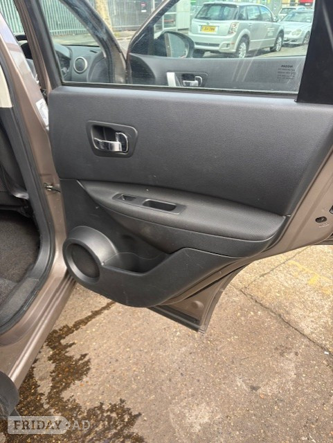Nissan Qashqai 2010 in London