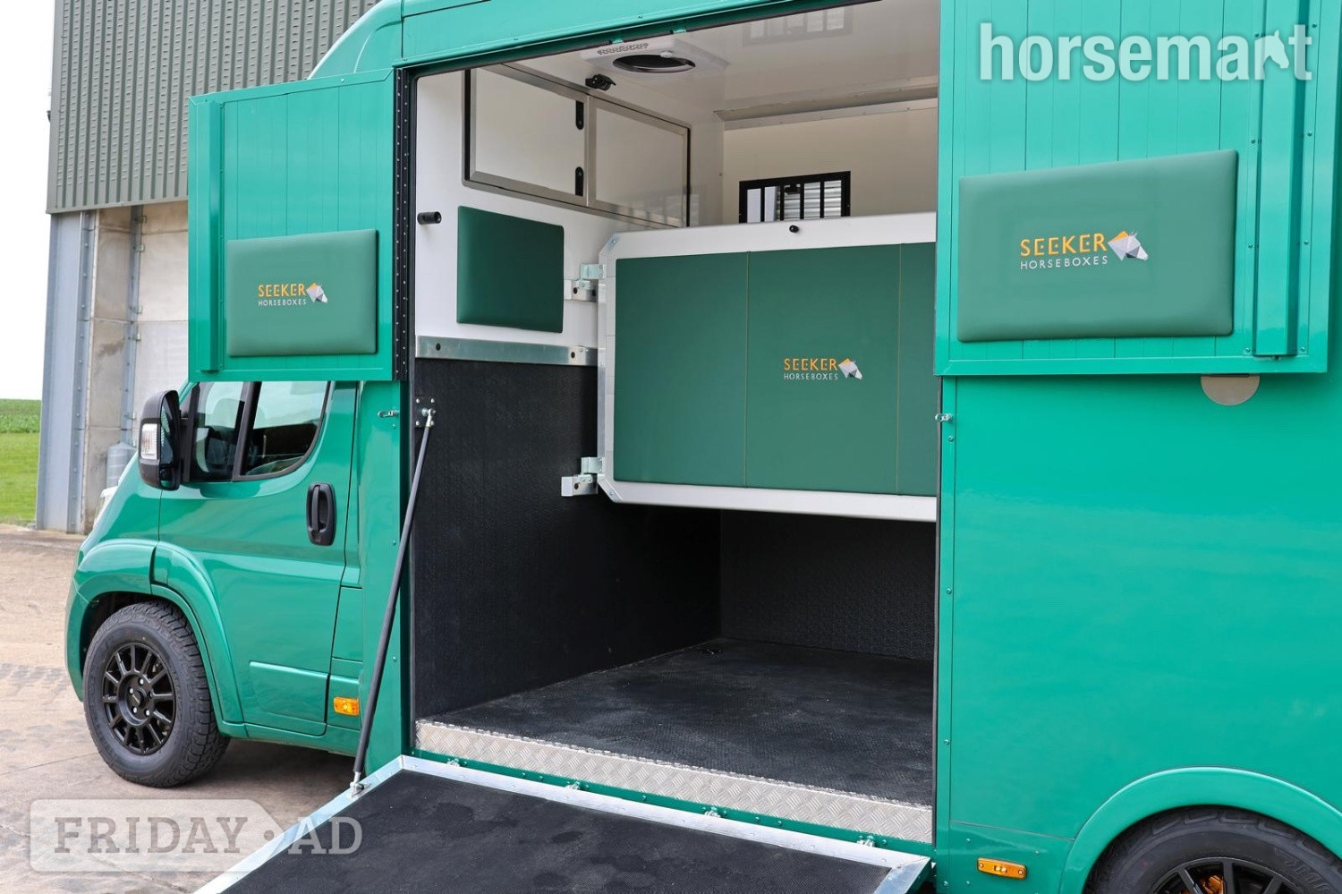 Seeker UK Relay  Citroen Horsebox - Trailers & Horseboxes
