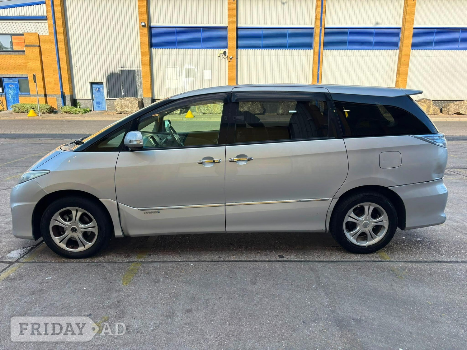 Toyota Estima 2017 - Cars