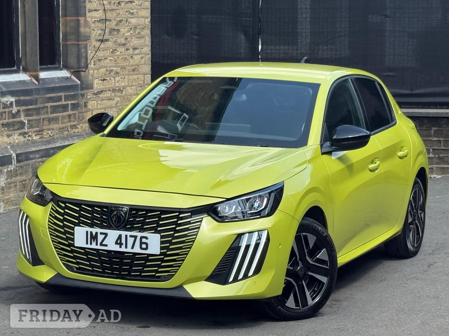 [ berth ]Peugeot 208