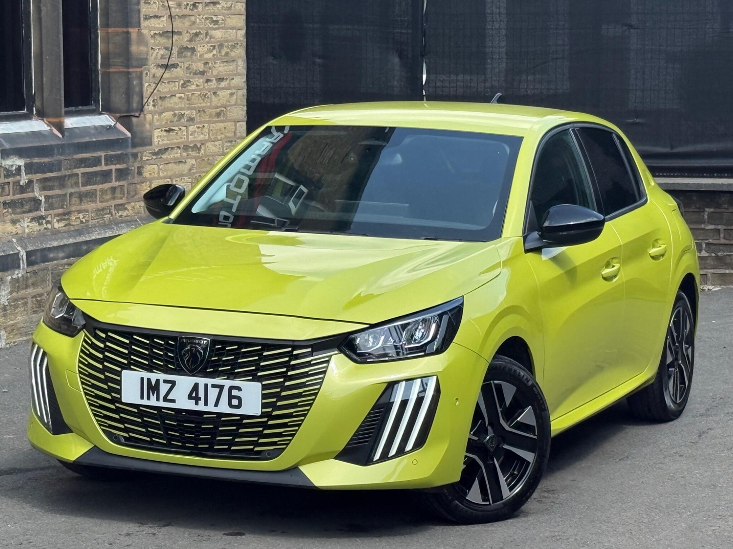 [ berth ]Peugeot 208