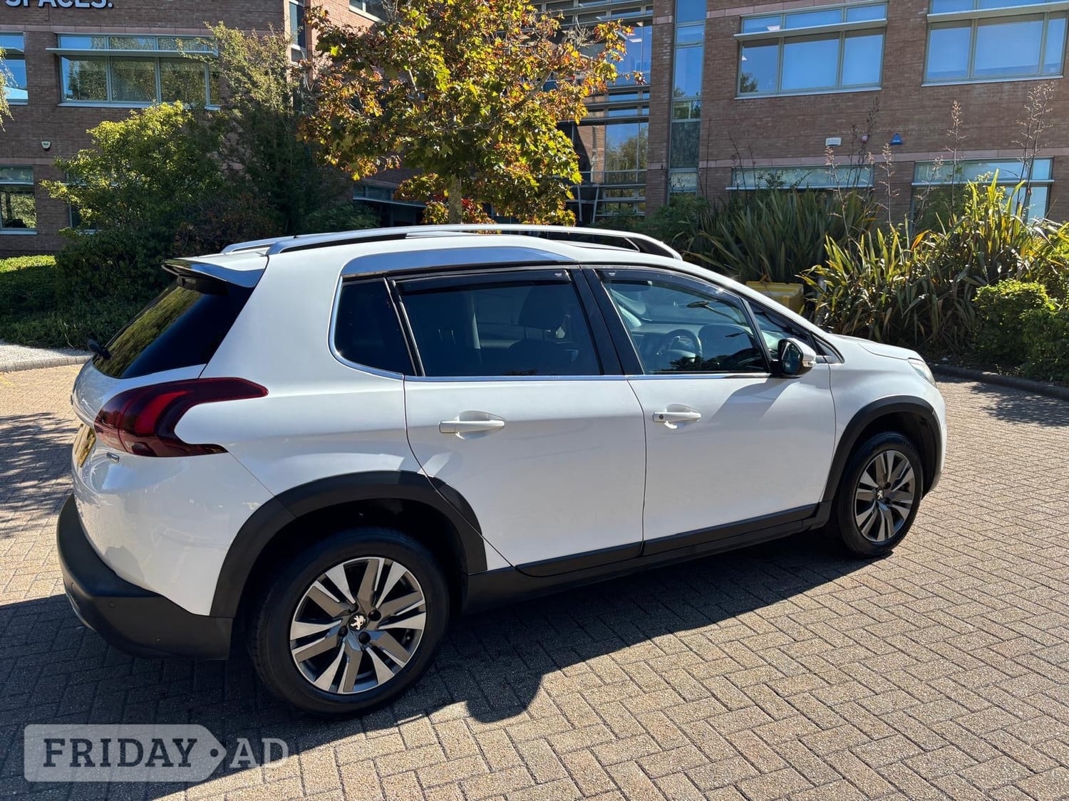 [ berth ]Peugeot 2008