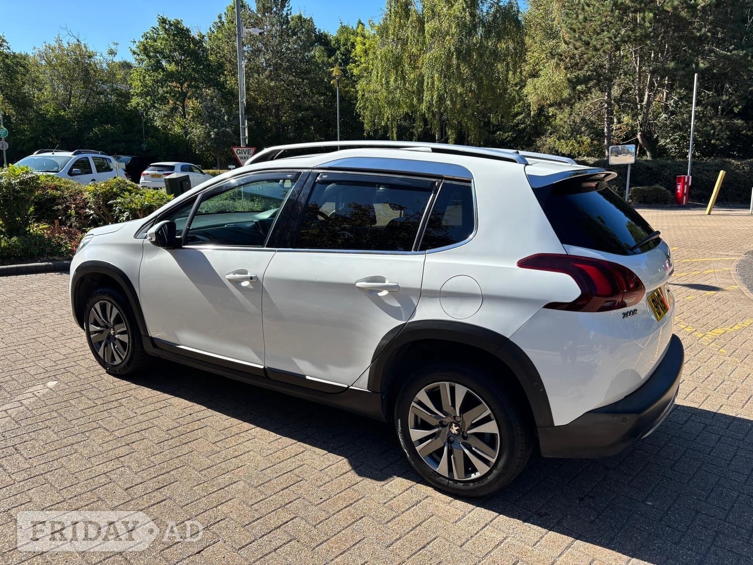 Peugeot 2008 2016 - Cars