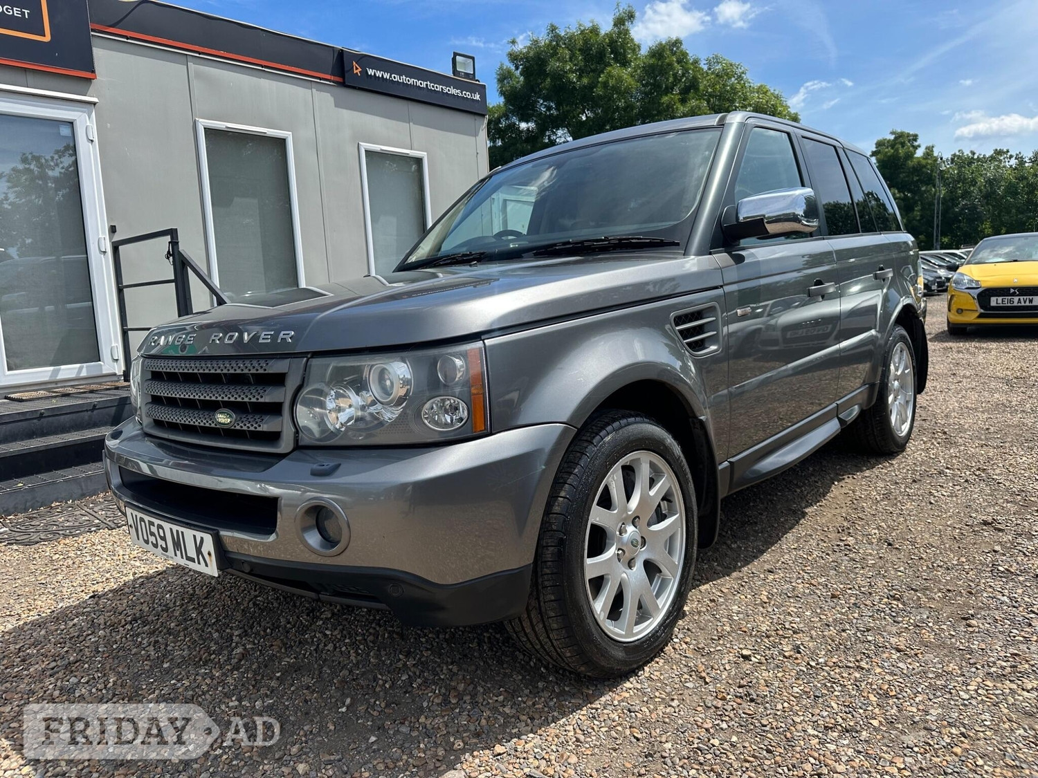 [ berth ]Land Rover Range Rover Sport