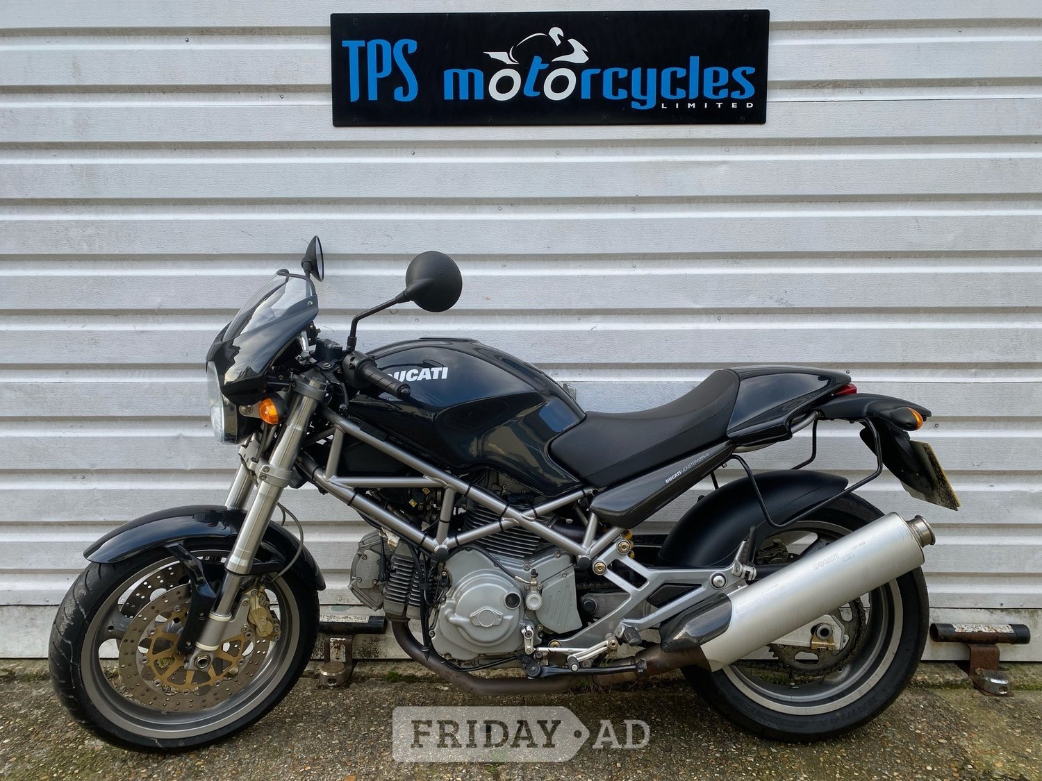 Ducati M620 2003 in Eastbourne