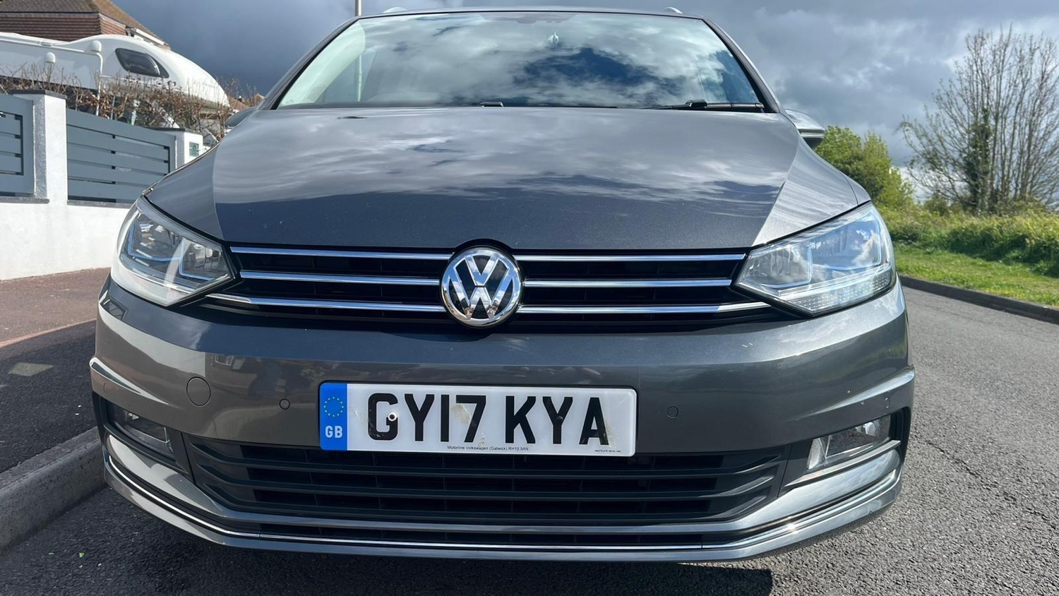 [ berth ]Volkswagen Touran